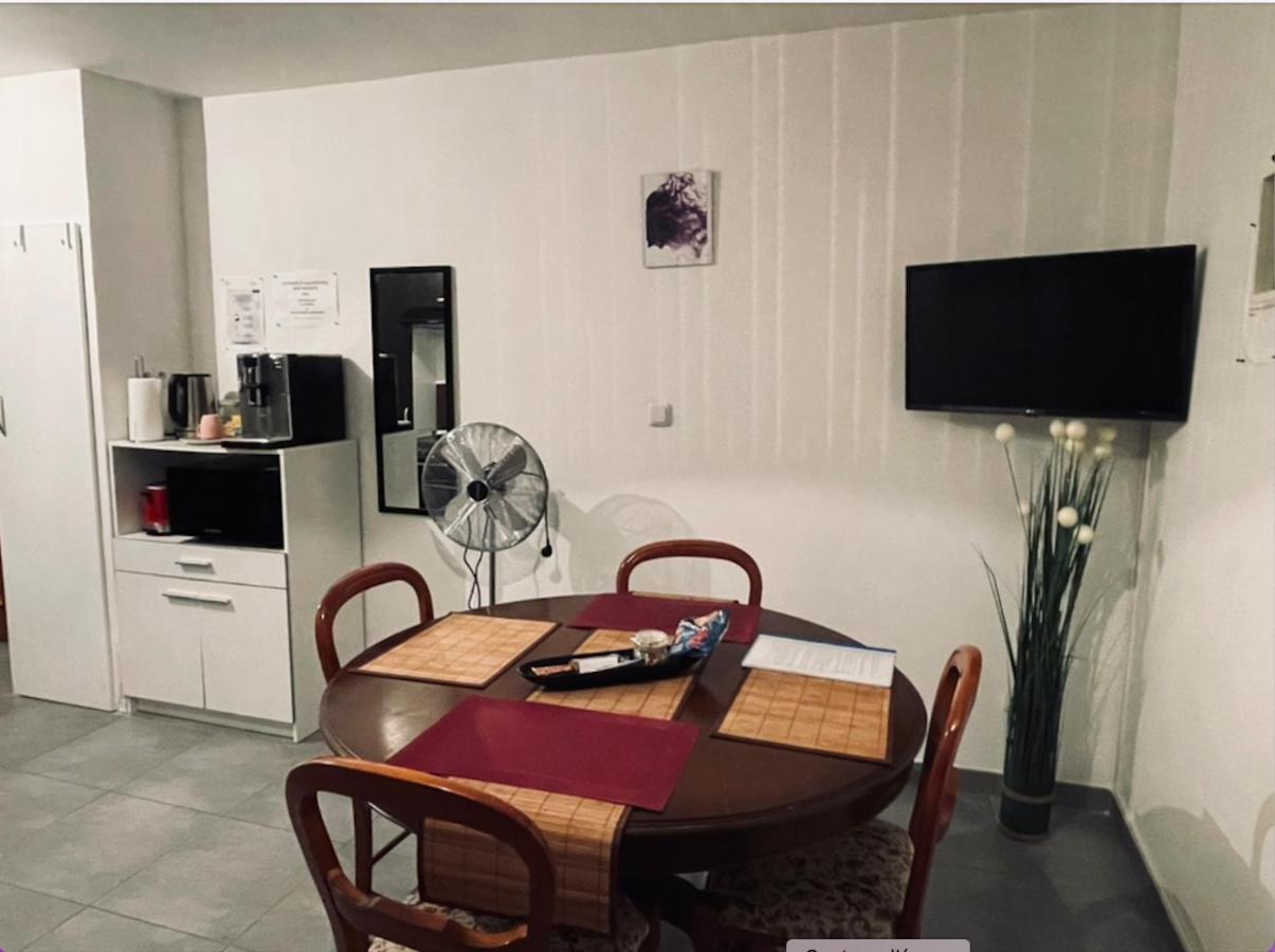 Chez Nous -Parking Gratuit Et Wifi A Vierzon Exterior foto
